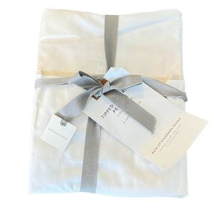 NWT Anthropologie Tipped Contrast Cotton Percale Standard Shams White/Beige Pair